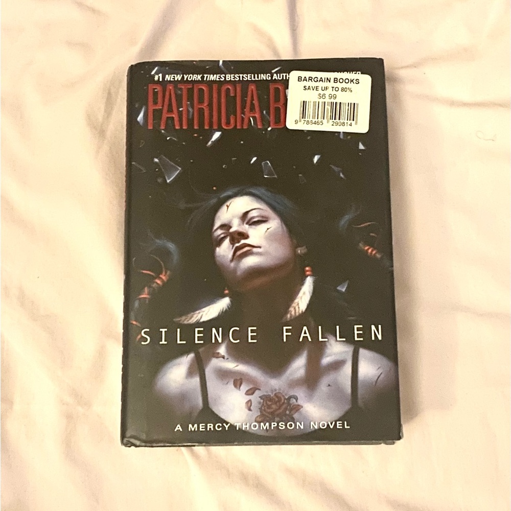 silence fallen book by patricia briggs <3